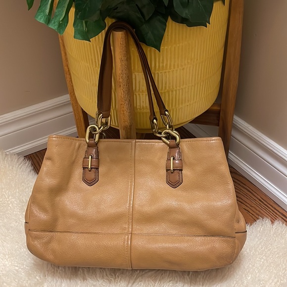 Coach Leather Handbag 👜 - Picture 3 of 3